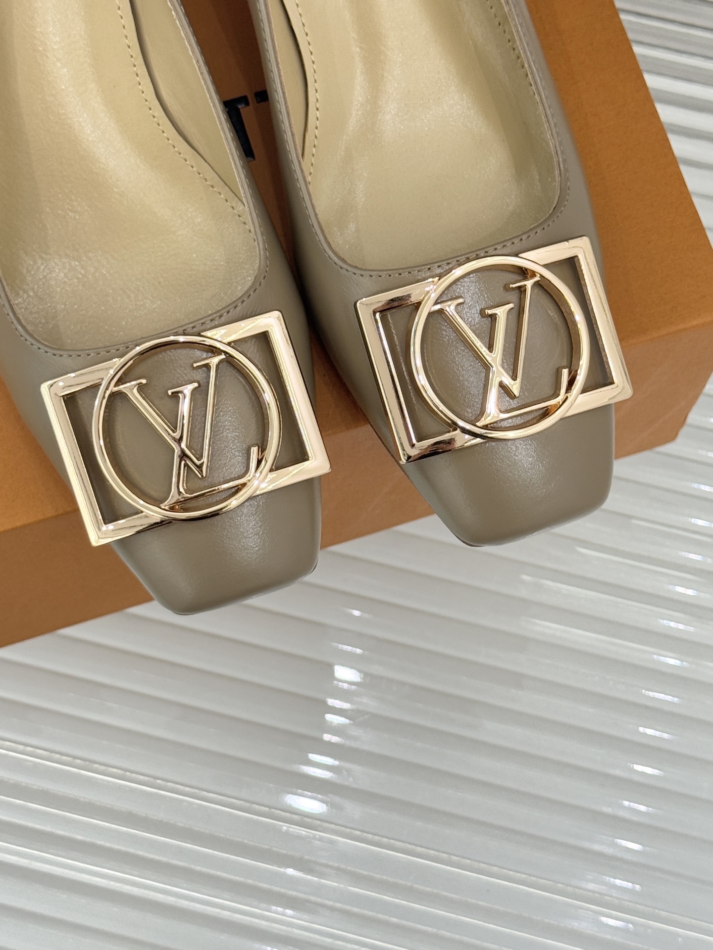 Women's high heels